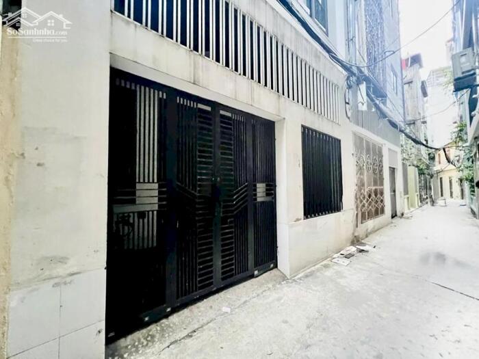Hình ảnh Nhà 59m2 đường Cầu Giấy, Mặt Tiền 6m, Dân Xây 4 Tầng, Ô Chờ Thang Máy, Ngõ Nông Thoáng, Giá 16.5 Tỷ 1