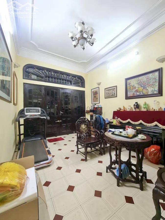 Hình ảnh Nhà 78m đường Cầu Giấy, Dân Xây 4 Tầng, Gara Ô tô, 2 Thoáng, Ngõ Nông, Giá 23.7 tỷ 1