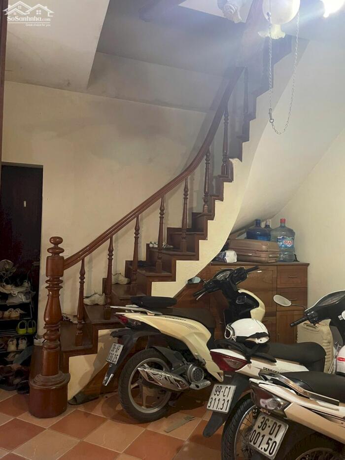 Hình ảnh Bán Nhà P/Lô Ô Tô Phố Huỳnh Thúc Kháng Đống Đa 38m2-5T LÔ GÓC 16,5 Tỷ Có THương Lượng. 4