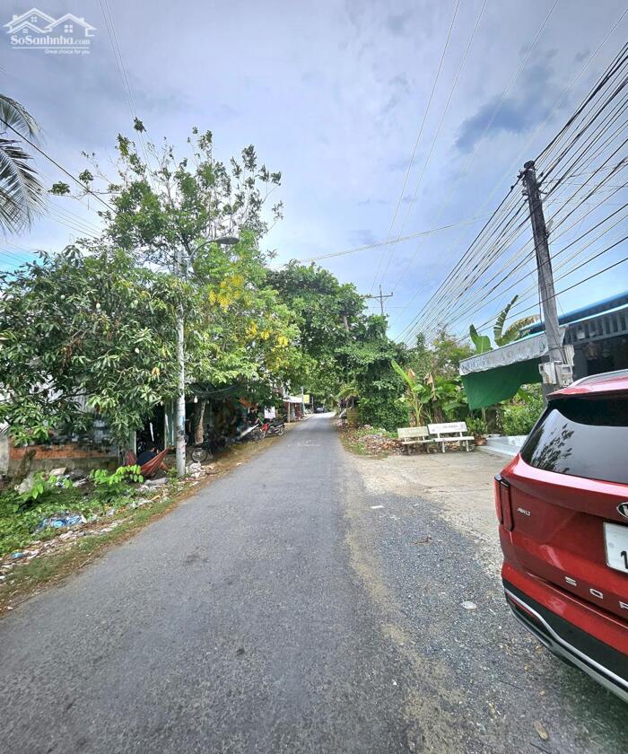 Hình ảnh Bán nhà biệt thự sân vườn mặt tiền hương lộ 15, Tân Ngãi, Vĩnh Long 0