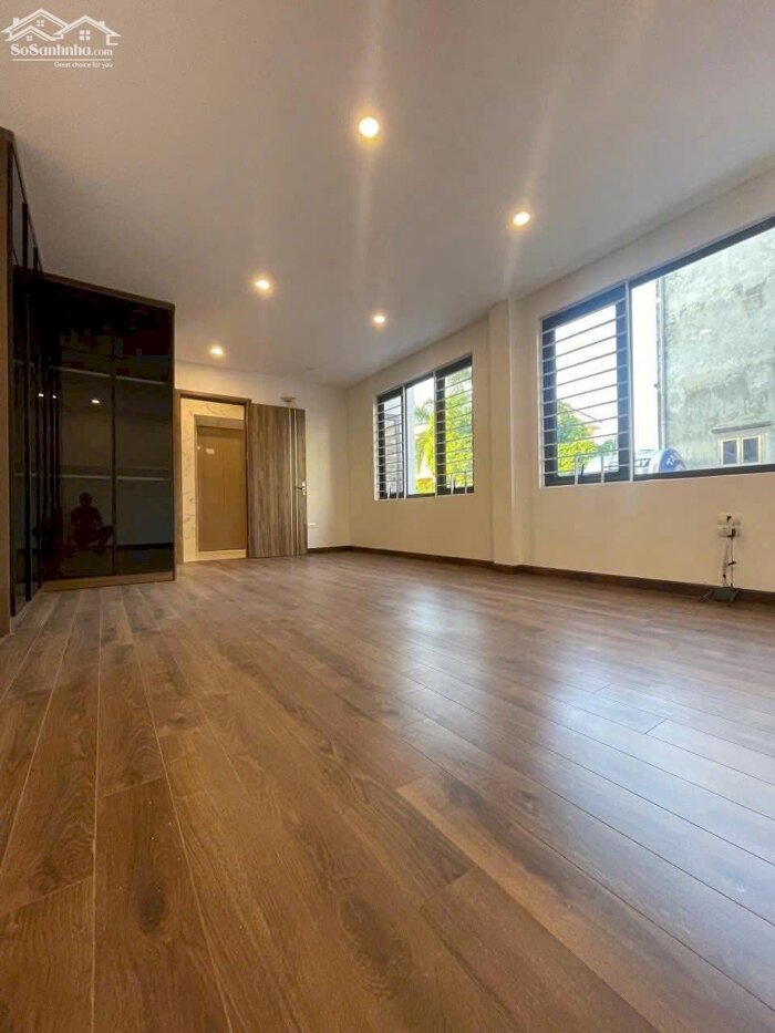 Hình ảnh Bán Nhà Sài Đồng Long Biên 70m2 Xây 5 Tầng Thang Máy Giá 9.8 Tỷ. 3