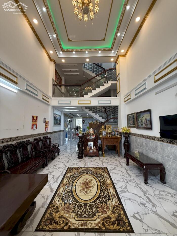 Hình ảnh Nhà phố 3 lầu hẻm 8m Tô Ngọc Vân ngang 5.3m 132m2 ở ngay tặng NT đẹp chỉ 12.3 tỷ. 3