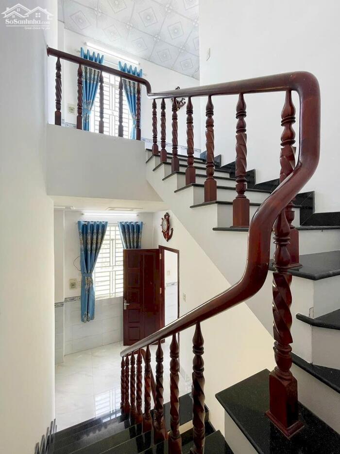 Hình ảnh Bán Nhà 3 Tầng 2 Mặt Tiền Đầu Hẻm 115 CMT8 - An Thới 3