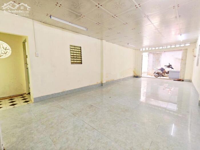 Hình ảnh CHỦ KẸT TIỀN BÁN NHÀ THÀNH THÁI, 62M2, NỞ HẬU 8M, SÁT MẶT TIỀN, 3 TẦNG, GẦN TRƯỜNG HỌC, SIÊU THỊ 1