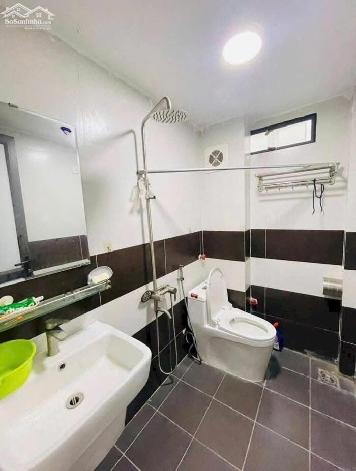 Hình ảnh Bán Nhà Dân Xây Thạch Bàn - Long Biên. Lô góc Thoáng 52m x 4T. Lh 0965858116 4