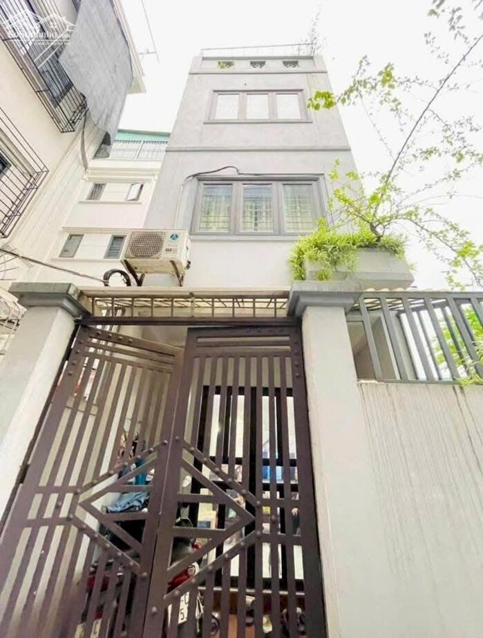 Hình ảnh Bán Nhà Dân Xây Thạch Bàn - Long Biên. Lô góc Thoáng 52m x 4T. Lh 0965858116 0