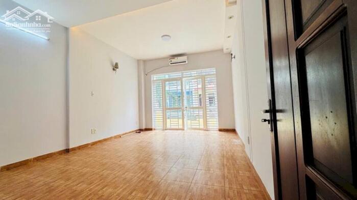 Hình ảnh Bán nhà mặt phố đẹp tại Đường Cao Lỗ, Phường 4, Quận 8, 13,5 tỷ, 64m2 3