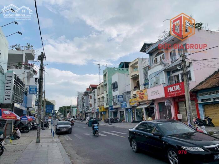 Hình ảnh Bán nhà mặt tiền kinh doanh đường 30 tháng 04, phường Trấn Biên; sổ hồng 94m2 giá 13.5 tỷ 3