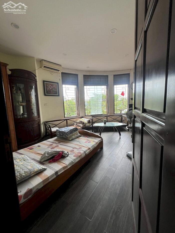 Hình ảnh Bán Nhà Mặt Phố Trúc Bạch Ba Đình 50m2-5T MT5m LÔ GÓC VIEW HỒ 45 Tỷ Có Thương Lượng. 3