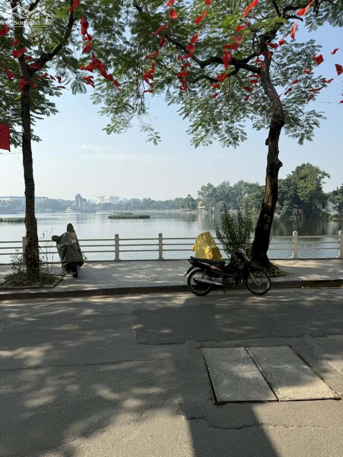 Hình ảnh Bán Nhà Mặt Phố Trúc Bạch Ba Đình 50m2-5T MT5m LÔ GÓC VIEW HỒ 45 Tỷ Có Thương Lượng. 4