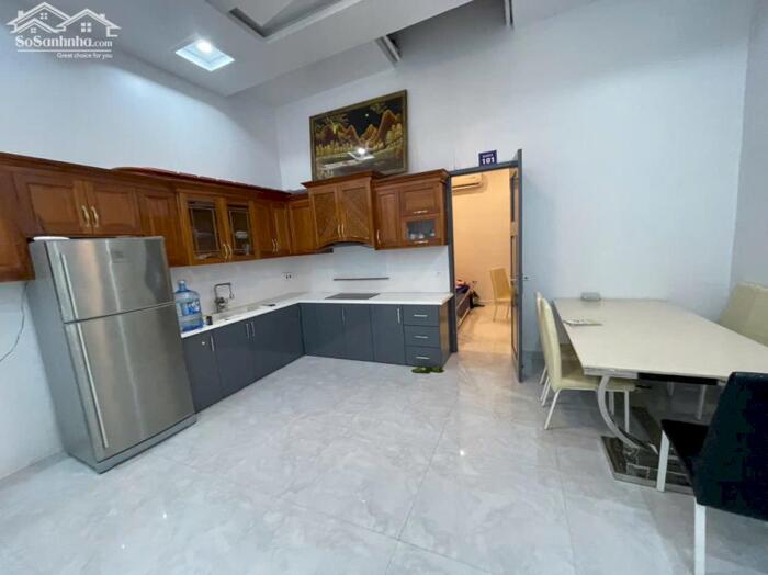 Hình ảnh Cho thuê nguyên căn 10 ngủ khép kín phố Văn Cao, DT: 120m2. 7