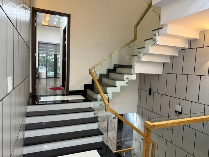 Hình ảnh Chính chủ bán nhà 3 tầng mặt tiền đường 5m5 Nại Thịnh 6 , Sơn Trà ( GẦN SÔNG HÀN ) ⭐⭐⭐⭐⭐ 4