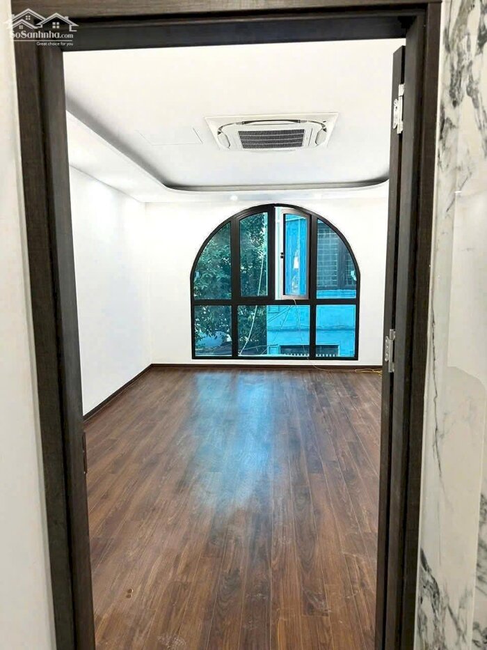 Hình ảnh Bán Nhà Đối diện Aeon Long Biên. Gara Ô tô - Thang Máy - 42m x 6T. Lh 0965858116 6