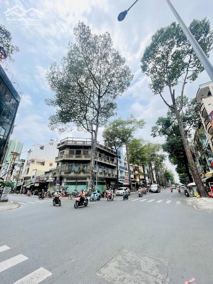 Hình ảnh CHDV 12 Phòng gần trường ĐH kinh tế UEH 5 tầng BTCT Xe hơi đậu trước nhà, 4