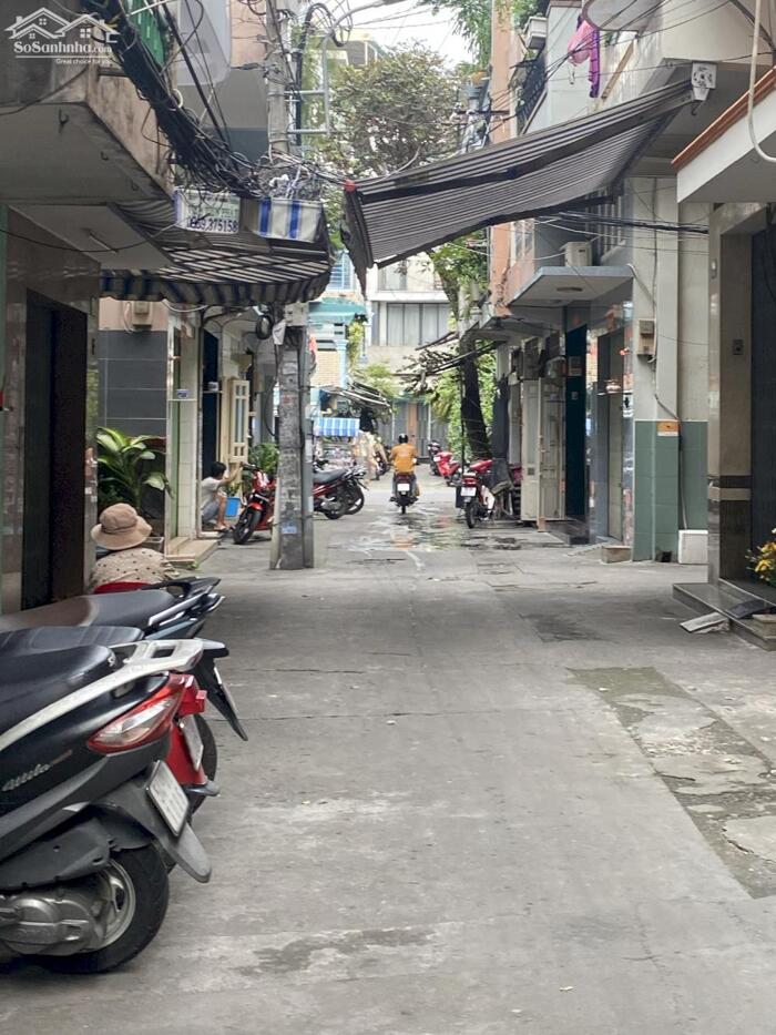 Hình ảnh CHDV 12 Phòng gần trường ĐH kinh tế UEH 5 tầng BTCT Xe hơi đậu trước nhà, 0