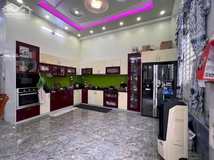 Hình ảnh Bán nhà MTKD ngay Metro Hiệp Phú Q12 ngang 6.6m 165m2 3 tầng đẹp vào ở và KD chỉ 17.5 tỷ. 2