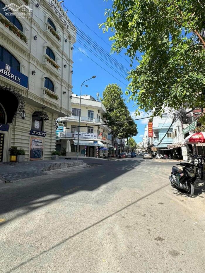 Hình ảnh 17 tỷ - BÁN KHÁCH SẠN 6 TẦNG (17 phòng + Thang máy + PCCC) GÓC 3 MẶT TIỀN ĐƯỜNG TRẦN QUANG KHẢI 3