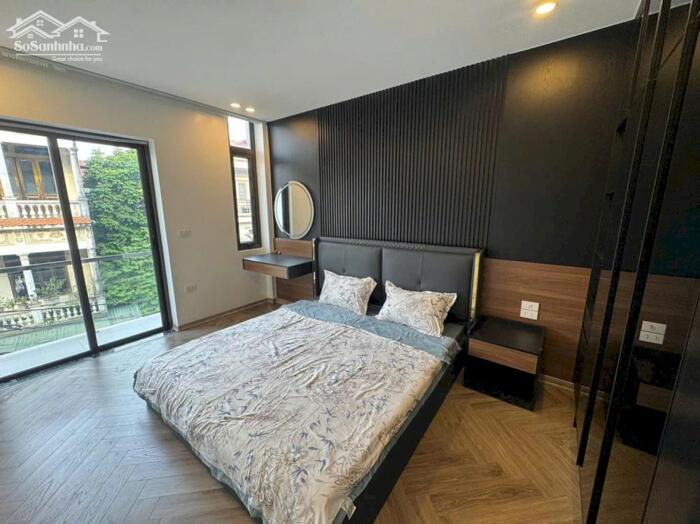 Hình ảnh Bán Nhà Ngõ Chu Huy Mân - Gần chợ, Hồ, Ngõ Thông - 70m x 5T - Thang Máy. Lh 0965858116 5