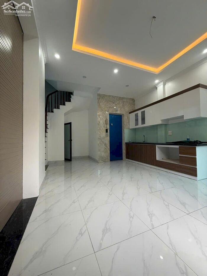 Hình ảnh Bán nhà 40m 5T mới lô góc 3 thoáng thang máy full nội thất Thượng Cát, Bắc Từ Liêm 2