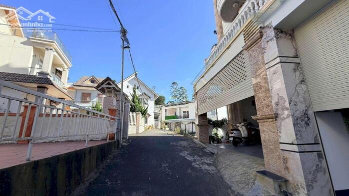 Hình ảnh VILLA 5 TẦNG – 5 PHÒNG – ĐƯỜNG PHÙ ĐỔNG THIÊN VƯƠNG – ĐÀ LẠT Giá : 11 tỷ 5