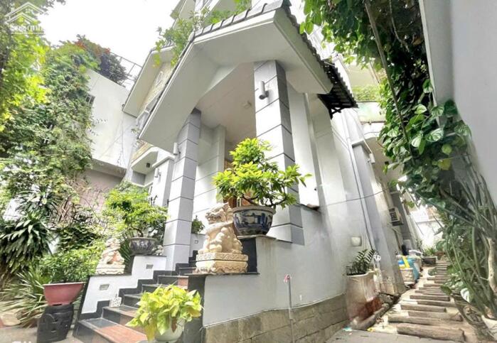 Hình ảnh Bán Biệt thự 3 lầu mái Thái ngang 11m 275m2 có hầm T.máy Dương Quảng Hàm tặng NT 46.8 tỷ. 3