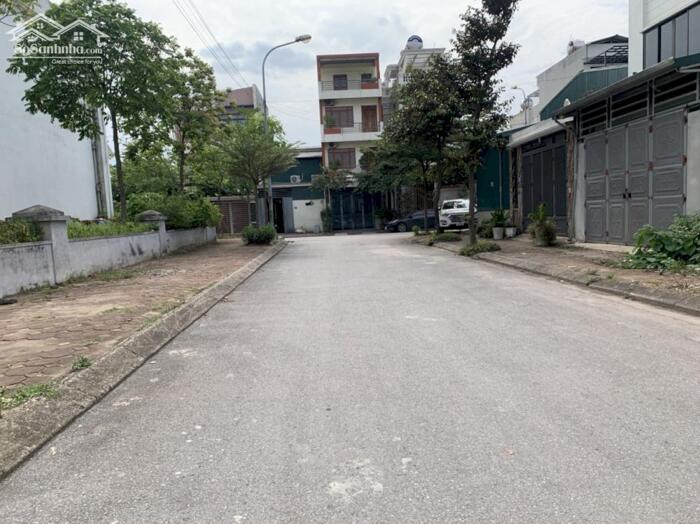 Hình ảnh Bán 79,7m đất khu giãn dẫn 7,2ha Trâu Quỳ, trước nhà là vườn hoa thoáng mát giá nhỉnh 14 tỷ 2