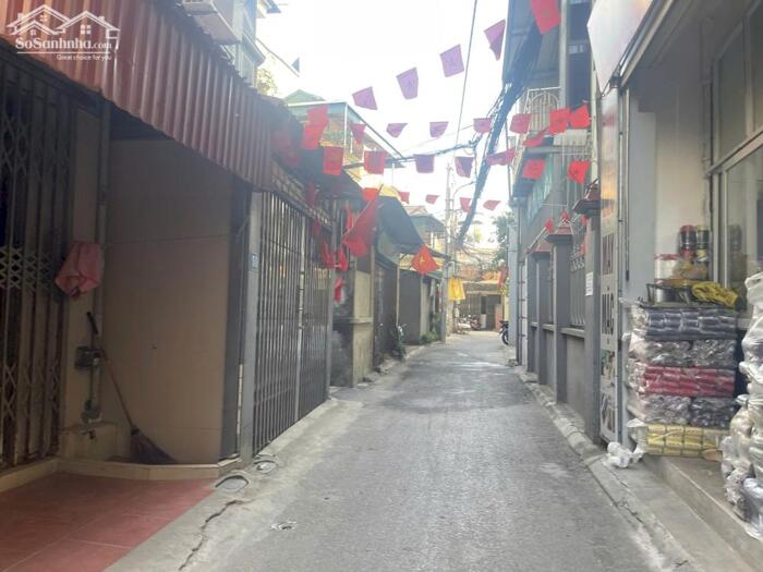 Hình ảnh Bán 41m2 nhà 2 tầng vẫn ở tốt, ngõ 96 Thượng Thanh, khu dân cư yên tĩnh, phù hợp định cư được ngay 0