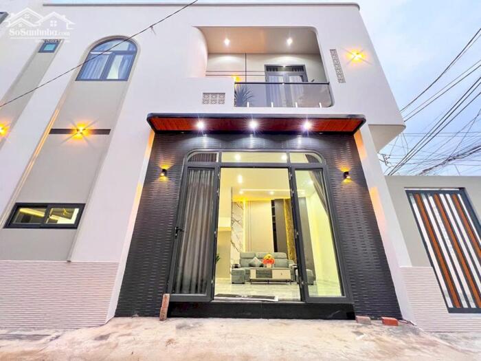 Hình ảnh Bán Nhà Trệt Lầu Full Nội Thất 2 Mặt Tiền Hẻm 115 CMT8 8