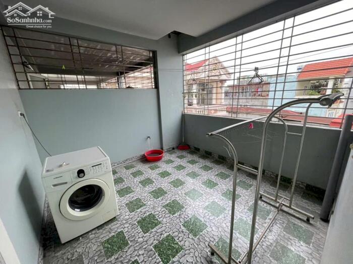 Hình ảnh Cho thuê nhà mặt phố Văn Cao, 4 ngủ khép kín, DT: 70m2. 9