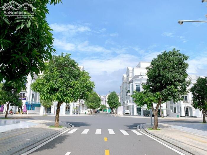 Hình ảnh BÁN CĂN NHÀ PHỐ 96M2 (8X12) SẴN SỔ HỒNG, ĐƯỜNG THÔNG, VỊ TRÍ ĐẸP GIÁ TỐT NHẤT KHU MANHATTAN GLORY 1