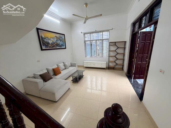 Hình ảnh Bán nhà 3 tầng có 4 phòng ngủ tại khu Đồng Tum, Liên Bảo, Vĩnh Yên 0