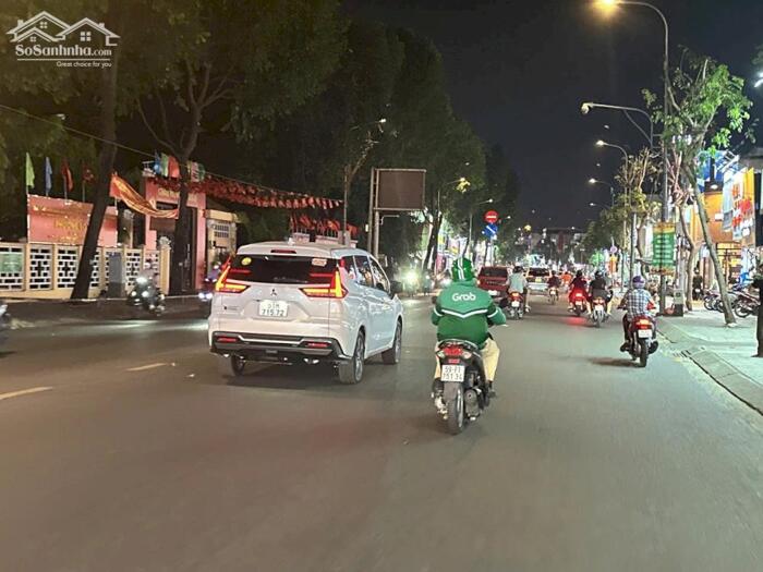 Hình ảnh NGỘP rất GẤP BÁN nhà MTKD Thống Nhất 94m2 ngang 4m 6 lầu mái Thái ngay BV nhỉnh 15 tỷ. 2