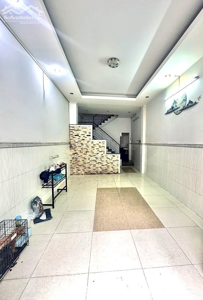 Hình ảnh BÁN NHÀ NGÔ QUYỀN, QUẬN 10, 35M2, 3 TẦNG, HẺM 3M, SÁT HẺM XE TẢI, NỞ HẬU VUÔNG, 4 PN, SỔ RIÊNG, CHỈ 7.X TỶ 1