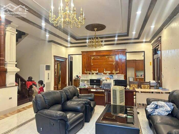 Hình ảnh Bán căn biệt thự 300m2 - Khai Quang - Vĩnh Yên 0