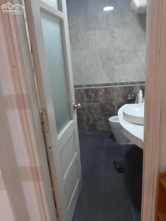 Hình ảnh cho thuê chung cư N09 Trung Kính, 105m, 2 phòng ngủ, đồ cơ bản 14 triệu 3