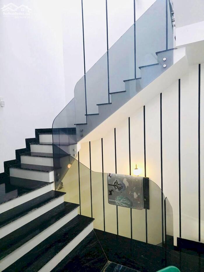 Hình ảnh Chính chủ gửi bán nhà 3 tầng MT đường Phú Xuân 7.Đà Nẵng 3