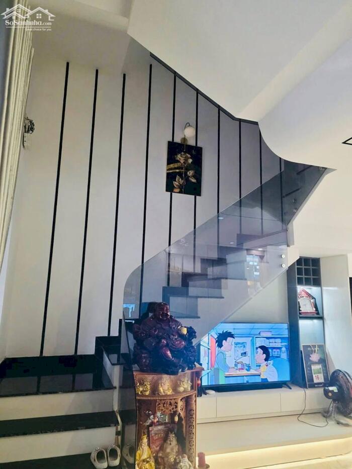 Hình ảnh Chính chủ gửi bán nhà 3 tầng MT đường Phú Xuân 7.Đà Nẵng 2