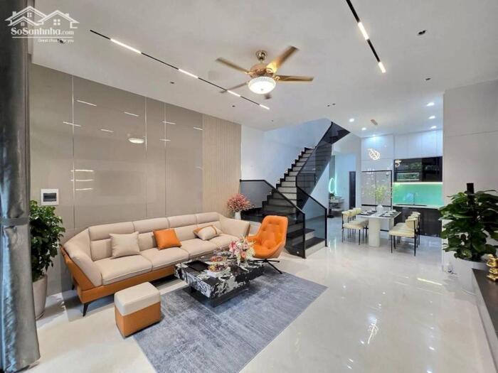 Hình ảnh Chính chủ gửi bán nhà 3 tầng MT đường Nguyễn Viết Xuân.P Hoà Khánh.Đà Nẵng 1