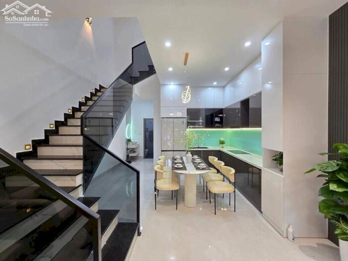 Hình ảnh Chính chủ gửi bán nhà 3 tầng MT đường Nguyễn Viết Xuân.P Hoà Khánh.Đà Nẵng 2