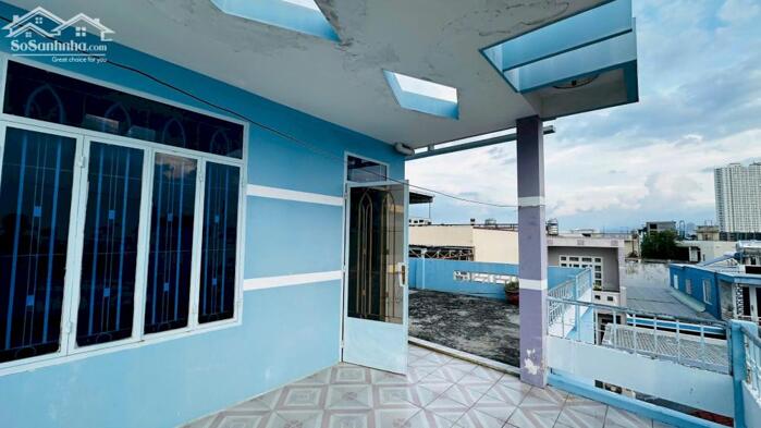 Hình ảnh Bán Nhà 3 Tầng 1 Tum Sân Thượng Hẻm Lạc Thiện - Phường Bắc Nha Trang Cách Biển 300M - Sổ Hồng Sẵn Công Chứng Ngay Và Luôn 5