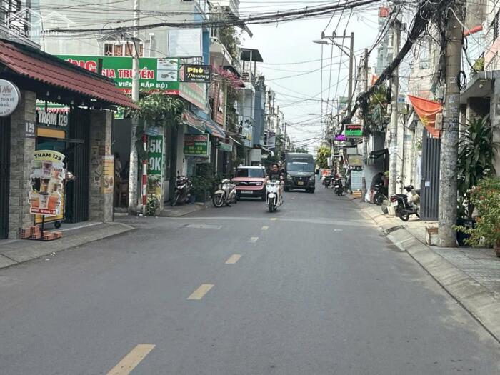 Hình ảnh Bán CHDV mặt tiền 7m 148m2 6T 17PN T.Máy DT 70tr ngay CV Làng Hoa Lê Văn Thọ 29 tỷ hơn. 0