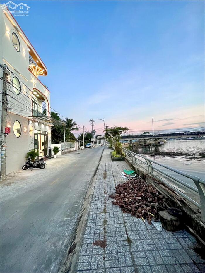 Hình ảnh Bán Nhà 1 Trệt 2 Lầu Sân thượng Góc 2 Mặt tiền Bờ kè Cái Sơn - Kế Chợ Nổi, P.An Bình, TP.Cần Thơ 2