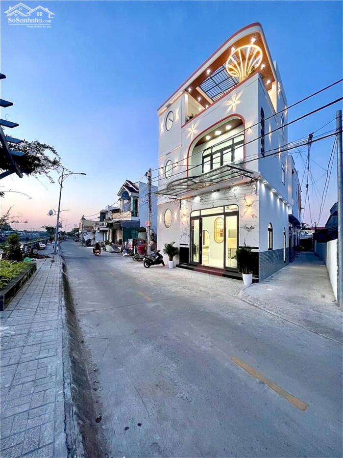 Hình ảnh Bán Nhà 1 Trệt 2 Lầu Sân thượng Góc 2 Mặt tiền Bờ kè Cái Sơn - Kế Chợ Nổi, P.An Bình, TP.Cần Thơ 1