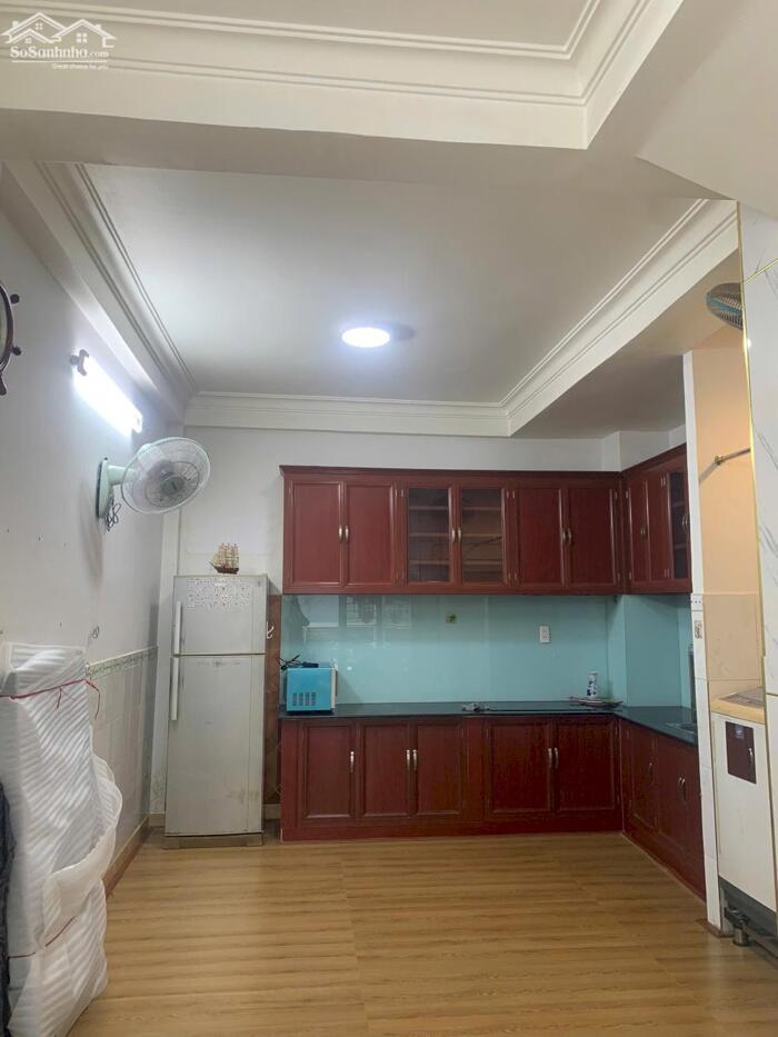 Hình ảnh Chính chủ bán nhà hẻm ba gác 5/99/ nơ trang long 32.4 m2 vuông vức giá 6 tỷ 8 TL 8