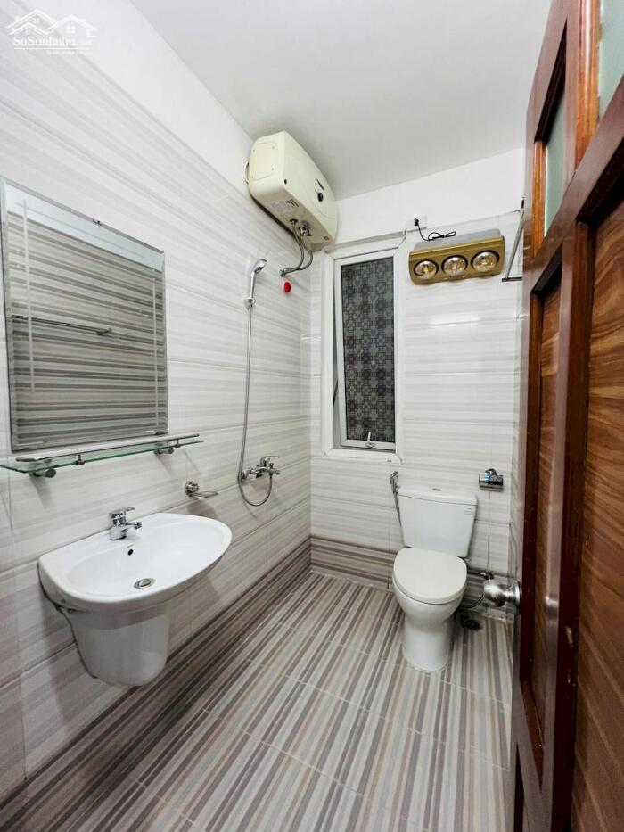 Hình ảnh cho thuê nahf riêng Ngõ 59 Phạm Văn Đồng, 30m x 5 tầng, nhà mới tầng 1 kinh đoanh được. 2