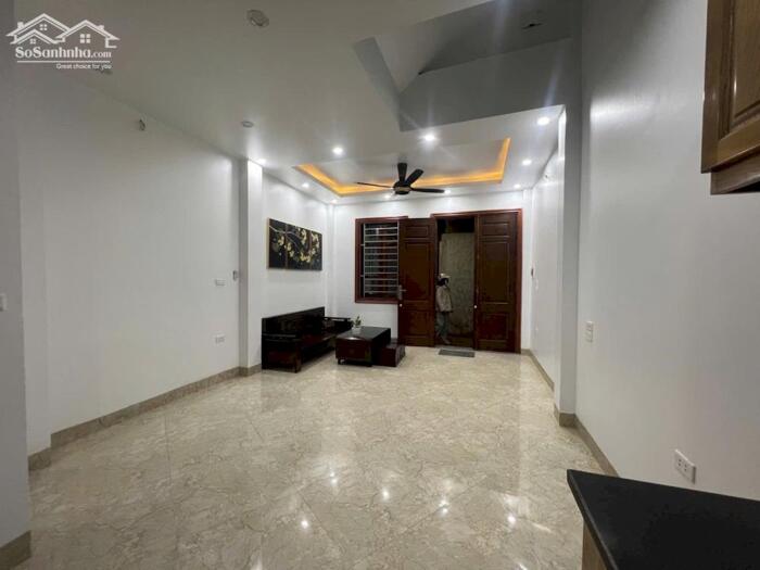 Hình ảnh bán nhà mặt phố Nguyễn Thái Học 30m2 vỉa hè rộng kinh doanh tốt 15 tỷ 1