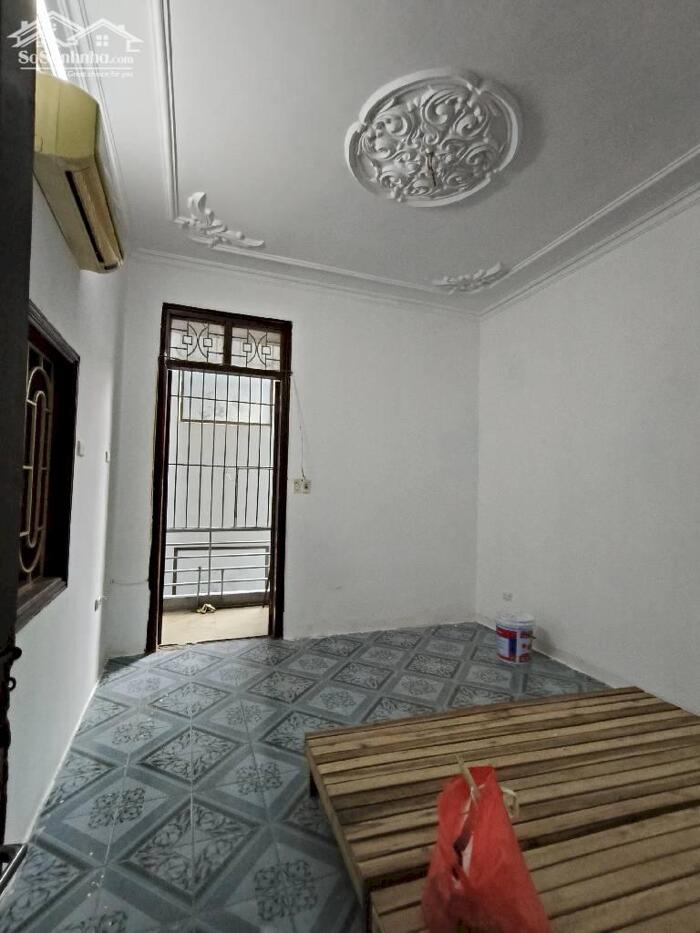 Hình ảnh Bán nhà Nguyễn Chí Thanh_ô tô đỗ cửa_thoáng trước sau_60m2_giá chào tốt 1