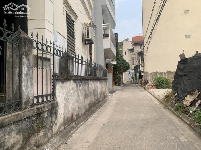 Hình ảnh Bán gấp 62m đất ngõ 565 Bát Khối, tài chính chưa tới 9 tỷ ô tô vào nhà thoải mái 0