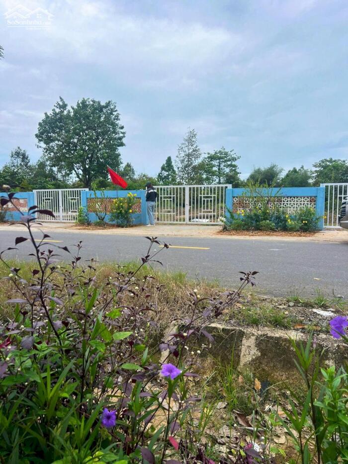 Hình ảnh Đạ tẻh- Lâm Đồng mặt tiền nhựa 18m dt 330m2 sẵn hơn 100m2 thổ cư kdc phát triển vườn rào kiên cố sẵn sầu riêng trên đất 1