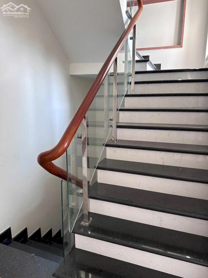 Hình ảnh 40 triệu - CHO THUÊ NHÀ 5 TẦNG MẶT TIỀN TRẦN VĂN HOÀI, Sát bên Sheraton Cần Thơ 5